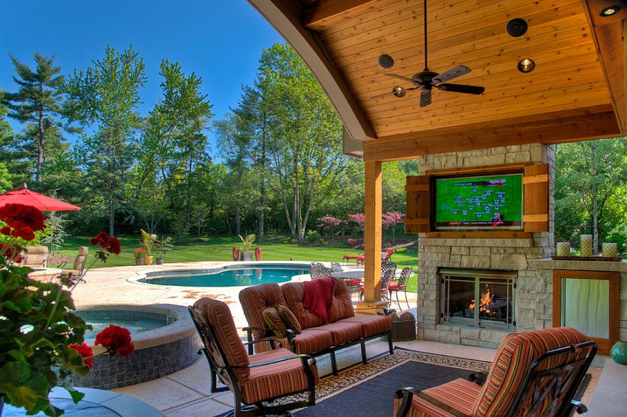 Outdoor Home Theater
